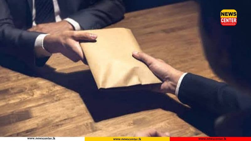 පේරාදෙණිය රෝහලේ කෑම ටෙන්ඩරය අරන් දෙන්න අල්ලස් ගත්තු ව්‍යාපාරිකයා මාට්ටු